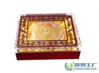 精品工藝紅木禮盒 融合貼金箔與有機(jī)玻璃開口的高端包裝解決方案