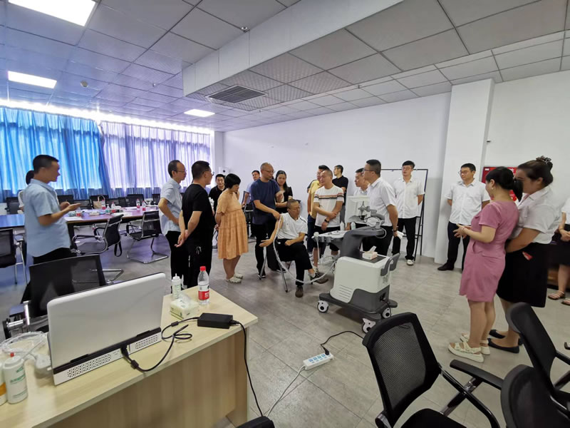 綿陽市、江油市醫療領航者蒞臨我司，共繪健康未來新篇章！2.jpg